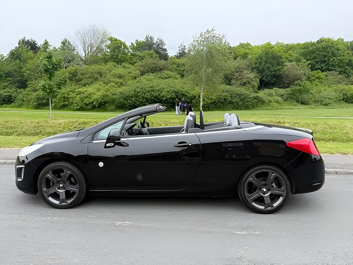 Used 2014 Peugeot 308 Cc Roland Garros Black - Interior and Exterior details 5