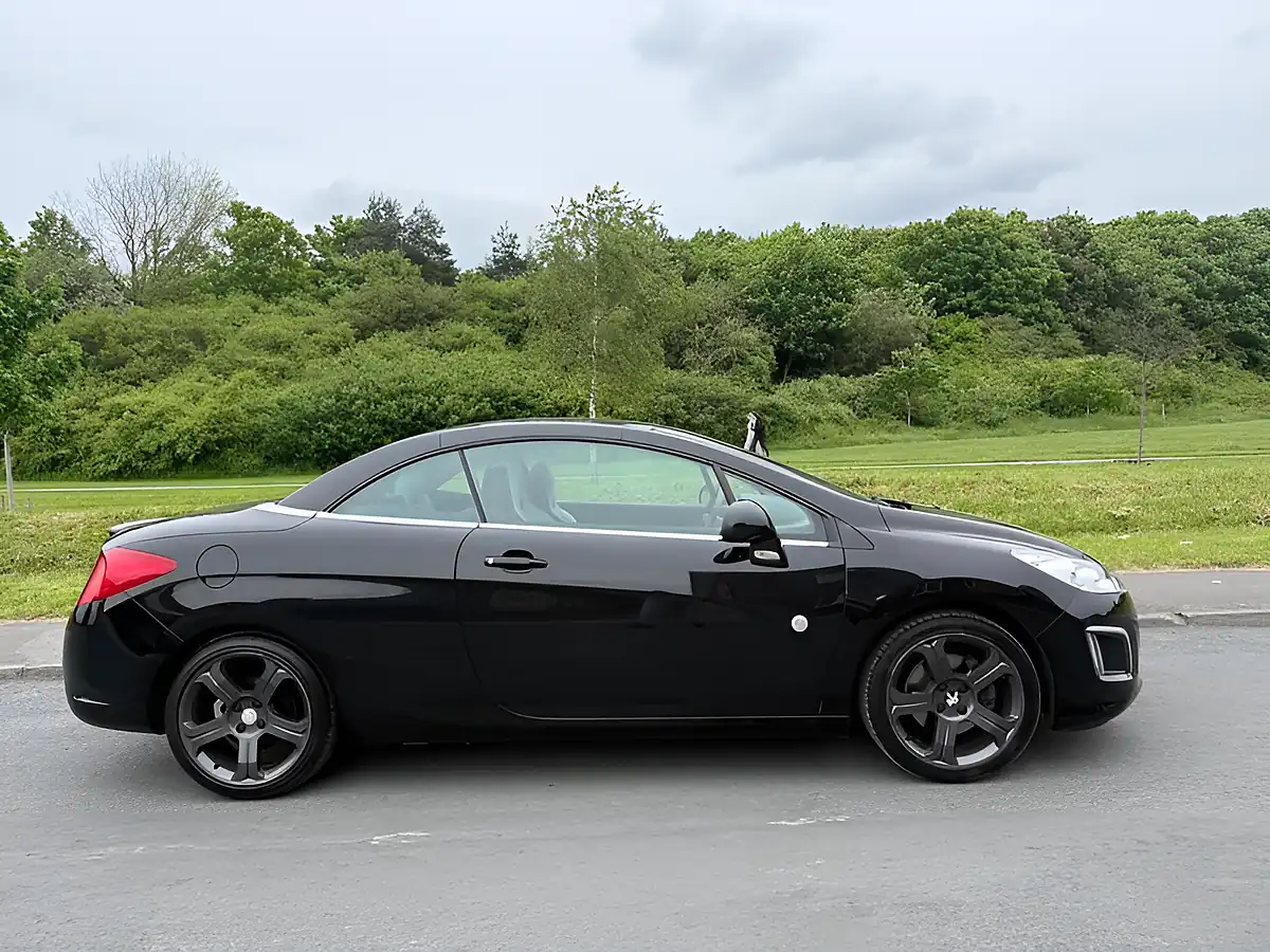 Used 2014 Peugeot 308 Cc Roland Garros Black - Interior and Exterior details 8