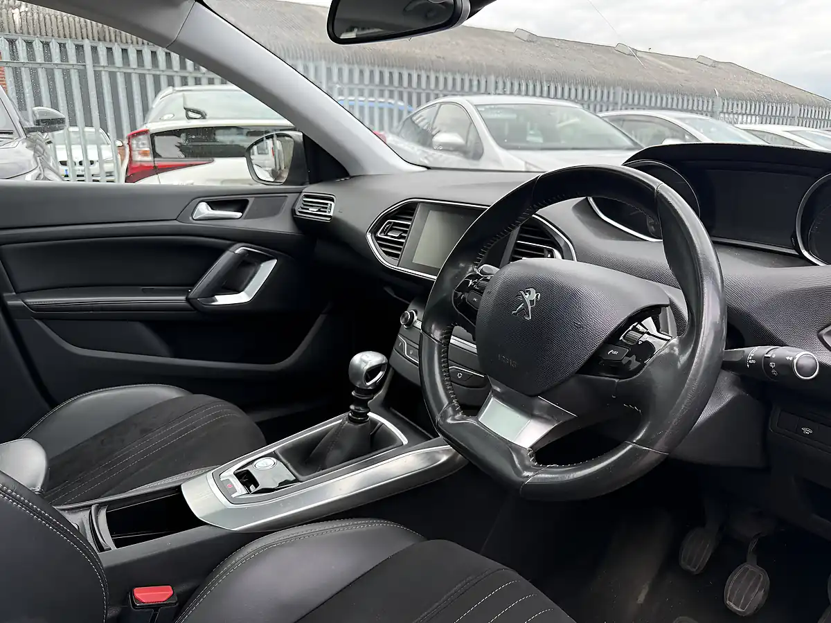 Used 2014 Peugeot 308 Feline Black - Interior and Exterior details 7