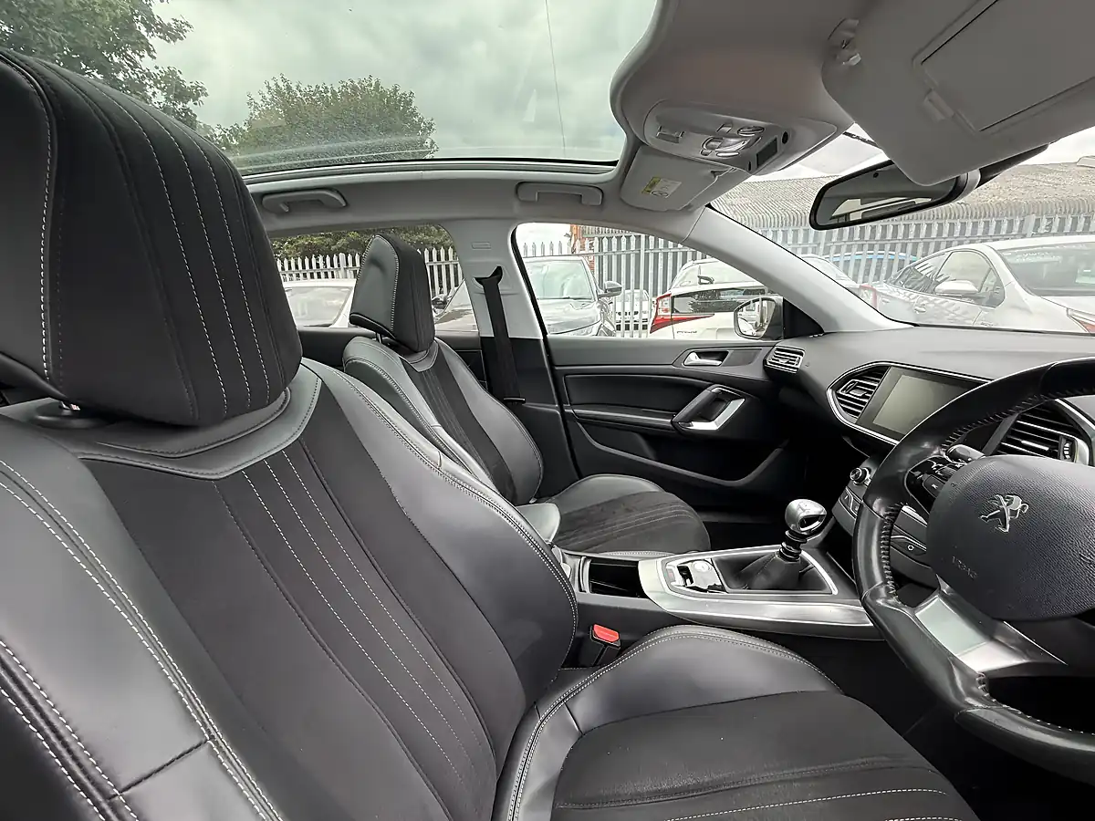 Used 2014 Peugeot 308 Feline Black - Interior and Exterior details 8