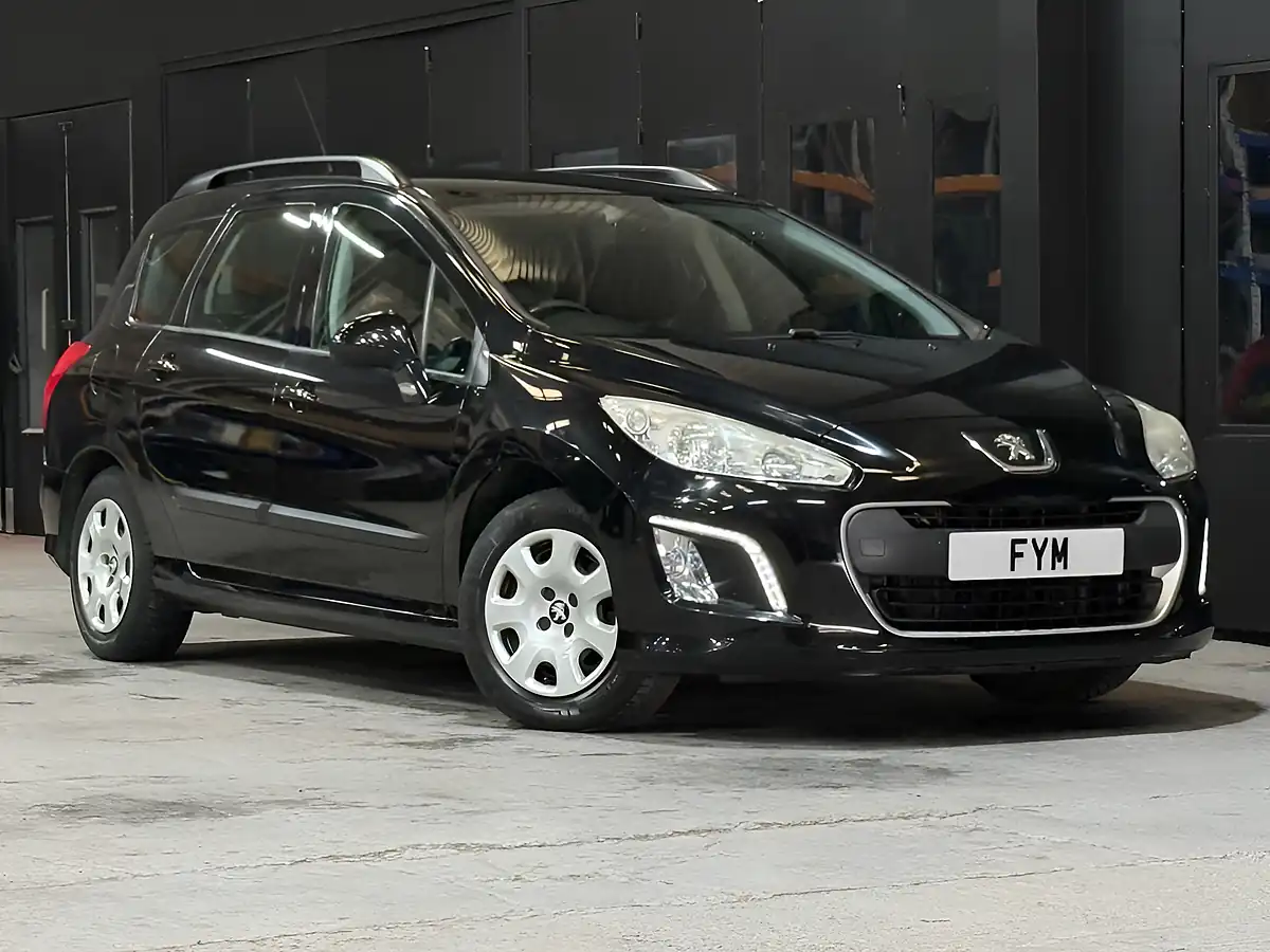 Used 2014 Peugeot 308 Sw Access Black - Front View