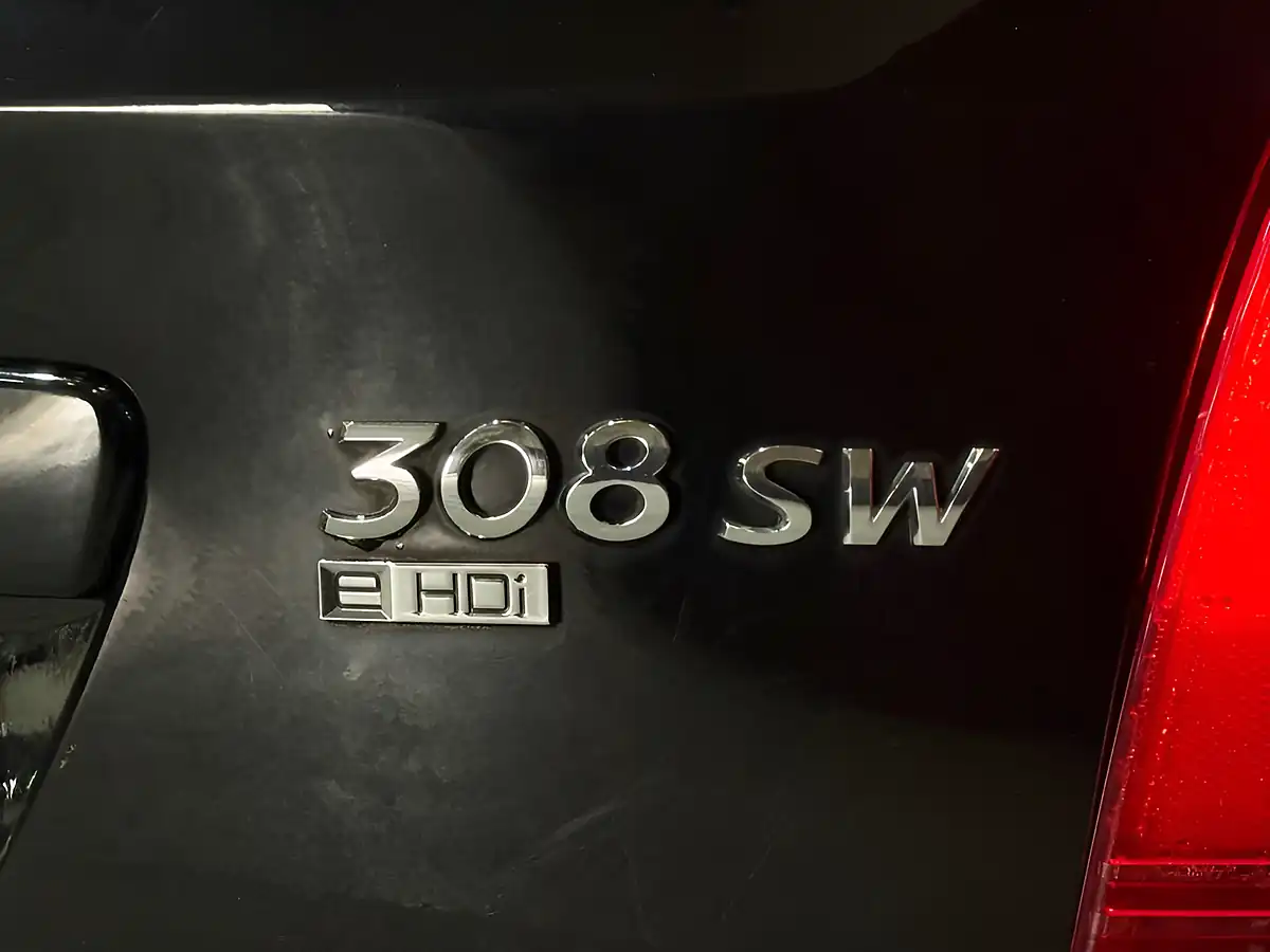Used 2014 Peugeot 308 Sw Access Black - Interior and Exterior details 13