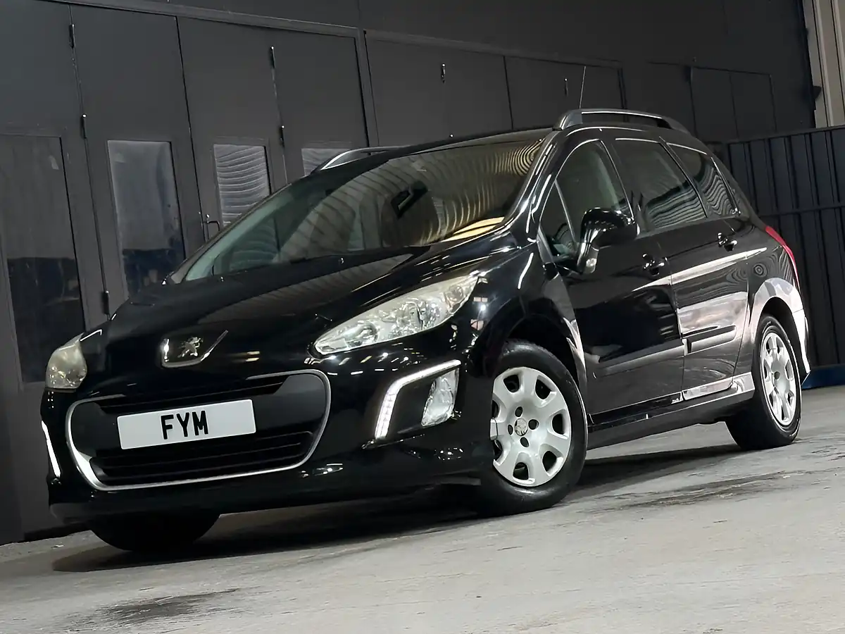Used 2014 Peugeot 308 Sw Access Black - Interior and Exterior details 17