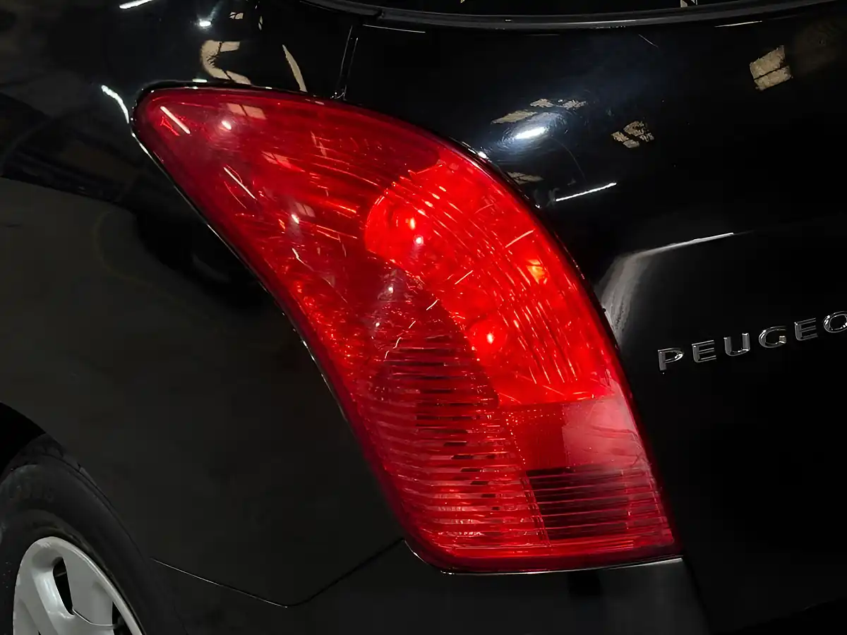 Used 2014 Peugeot 308 Sw Access Black - Interior and Exterior details 9