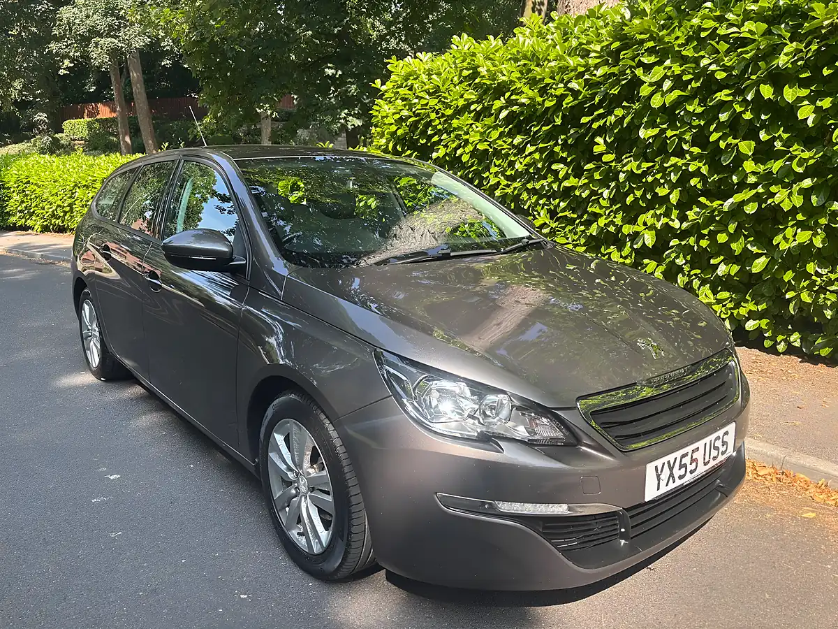 Used 2014 Peugeot 308 Sw Active Grey - Front View