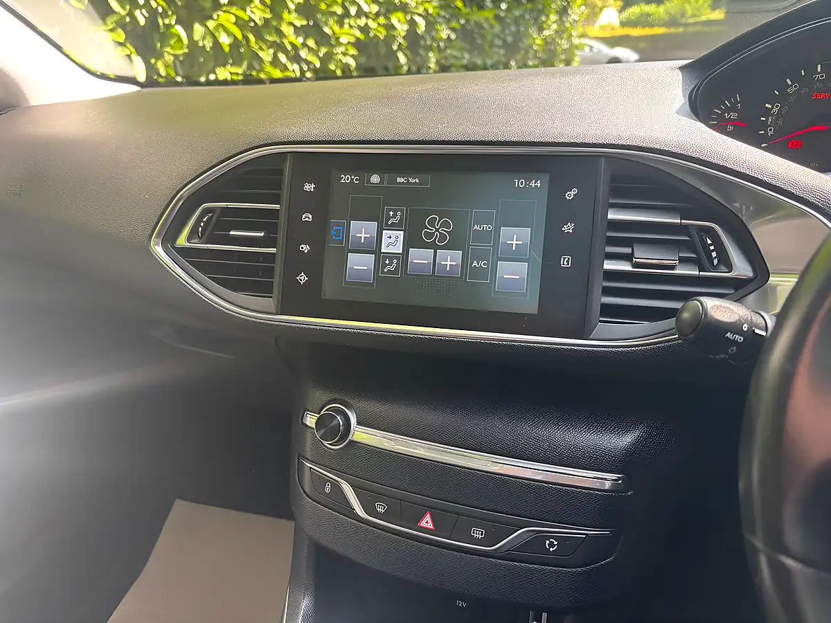 Used 2014 Peugeot 308 Sw Active Grey - Interior and Exterior details 16