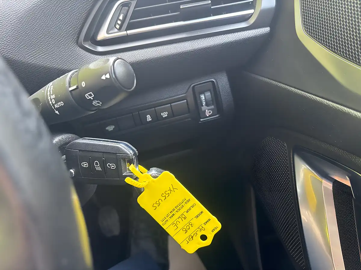 Used 2014 Peugeot 308 Sw Active Grey - Interior and Exterior details 20