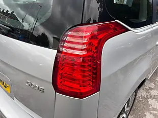 Used 2014 Peugeot 5008 Active Silver - Interior and Exterior details 19