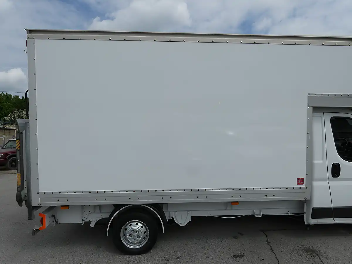 Used 2014 Peugeot Boxer Luton With Tail Lift White - Interior and Exterior details 14