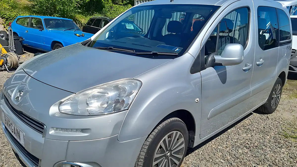 Used 2014 Peugeot Horizon S Silver - Interior and Exterior details 10