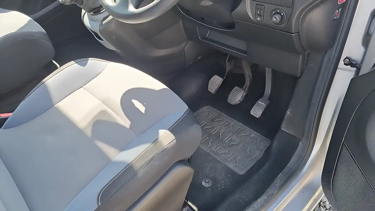 Used 2014 Peugeot Horizon S Silver - Interior and Exterior details 20