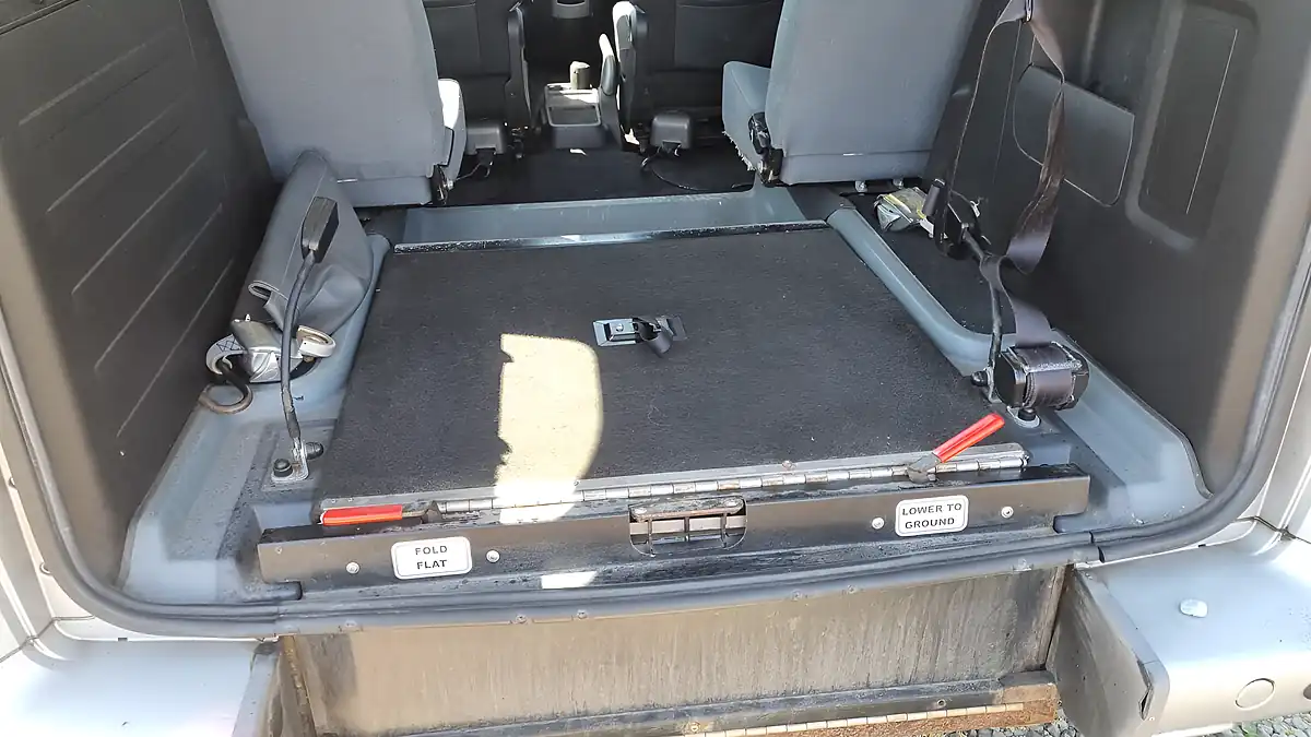Used 2014 Peugeot Horizon S Silver - Interior and Exterior details 3