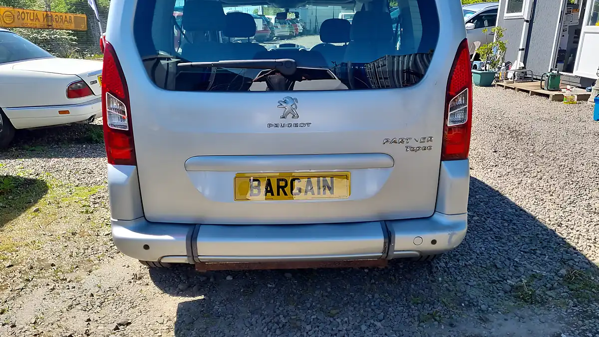 Used 2014 Peugeot Horizon S Silver - Interior and Exterior details 4
