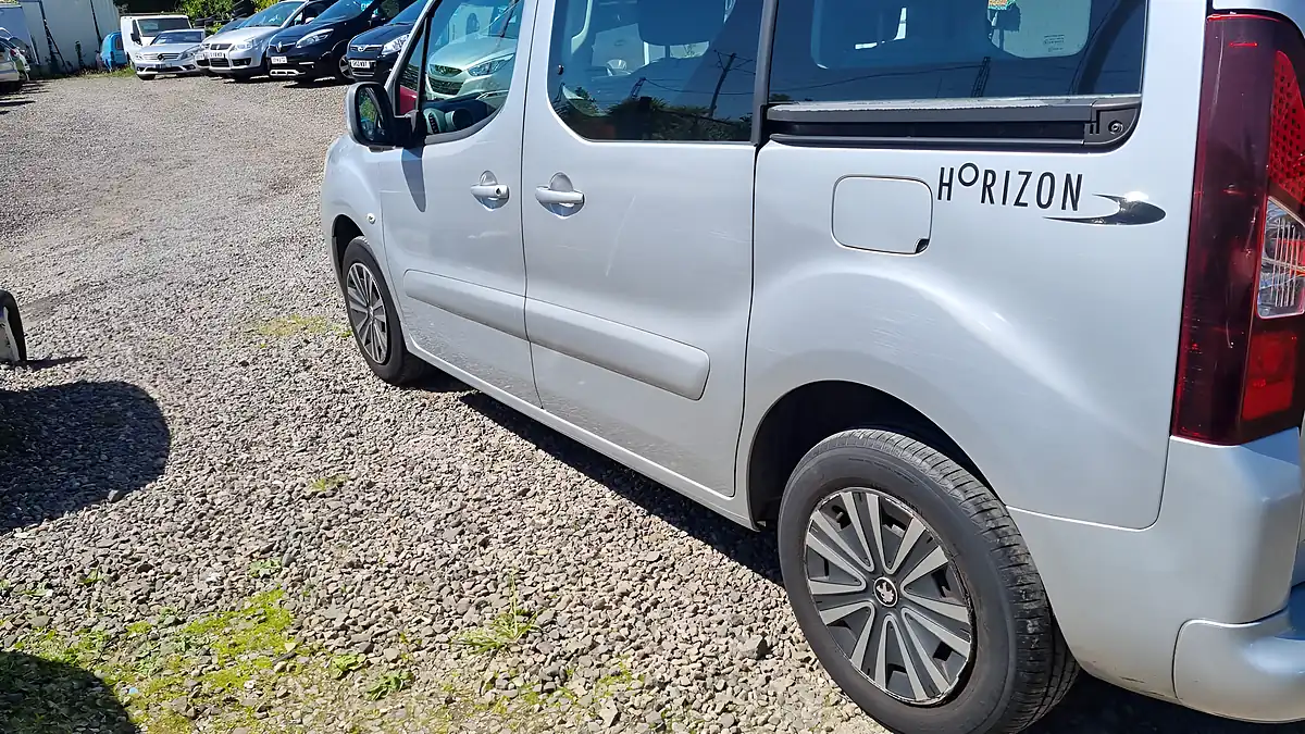 Used 2014 Peugeot Horizon S Silver - Interior and Exterior details 6