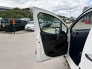 Used 2014 Peugeot Partner 625 Professional L1 White - Interior and Exterior details 10