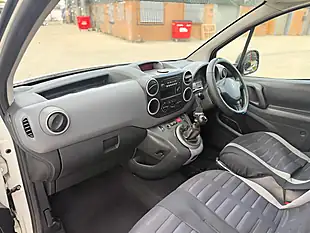 Used 2014 Peugeot Partner 625 Professional L1 White - Interior and Exterior details 9
