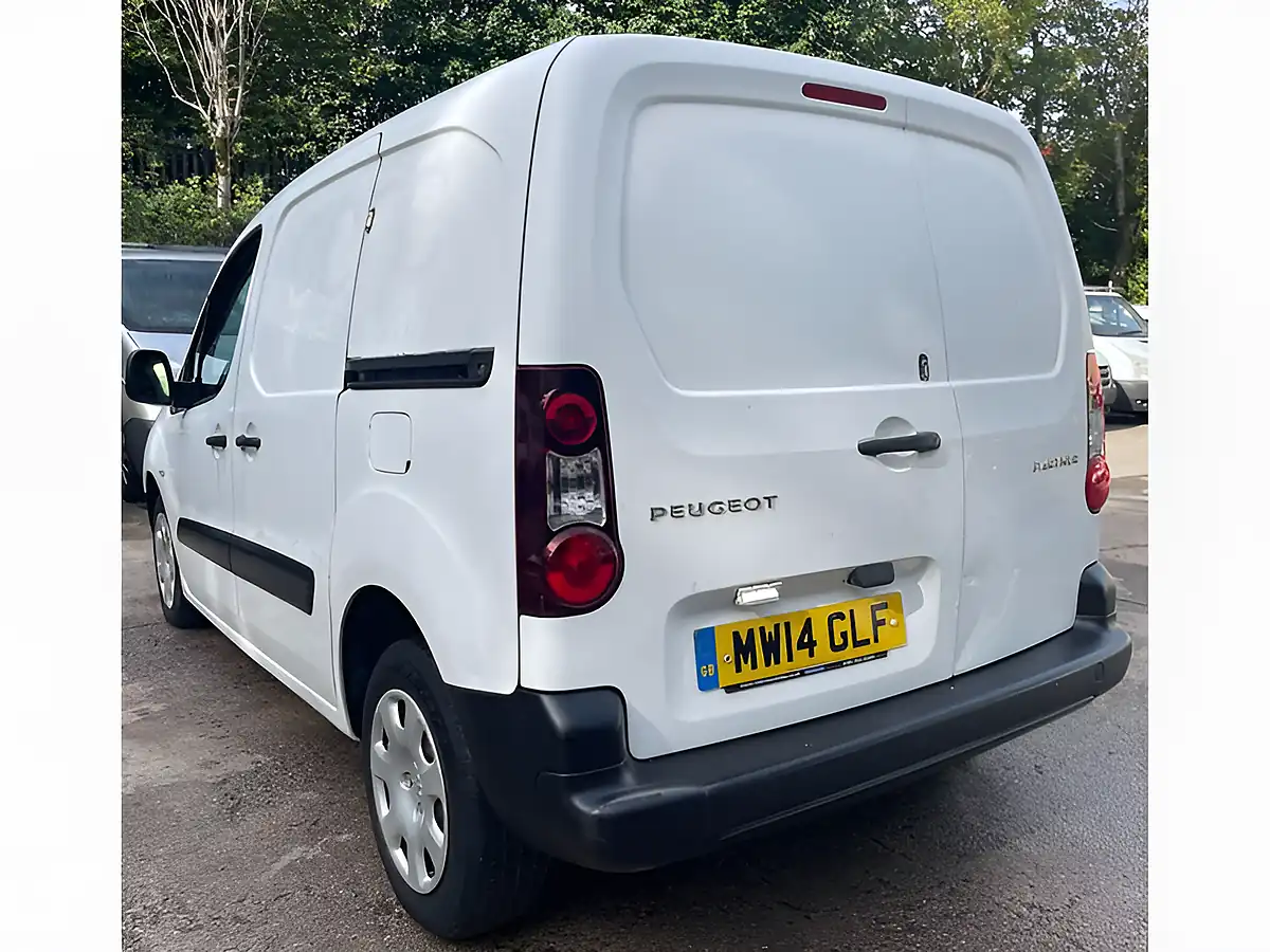 Used 2014 Peugeot Partner 850 S White - Interior and Exterior details 11