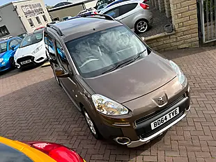 Used 2014 Peugeot Partner Tepee Outdoor Brown - Interior and Exterior details 10