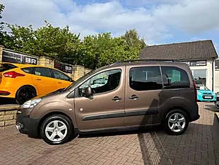 Used 2014 Peugeot Partner Tepee Outdoor Brown - Interior and Exterior details 5