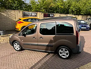 Used 2014 Peugeot Partner Tepee Outdoor Brown - Interior and Exterior details 6