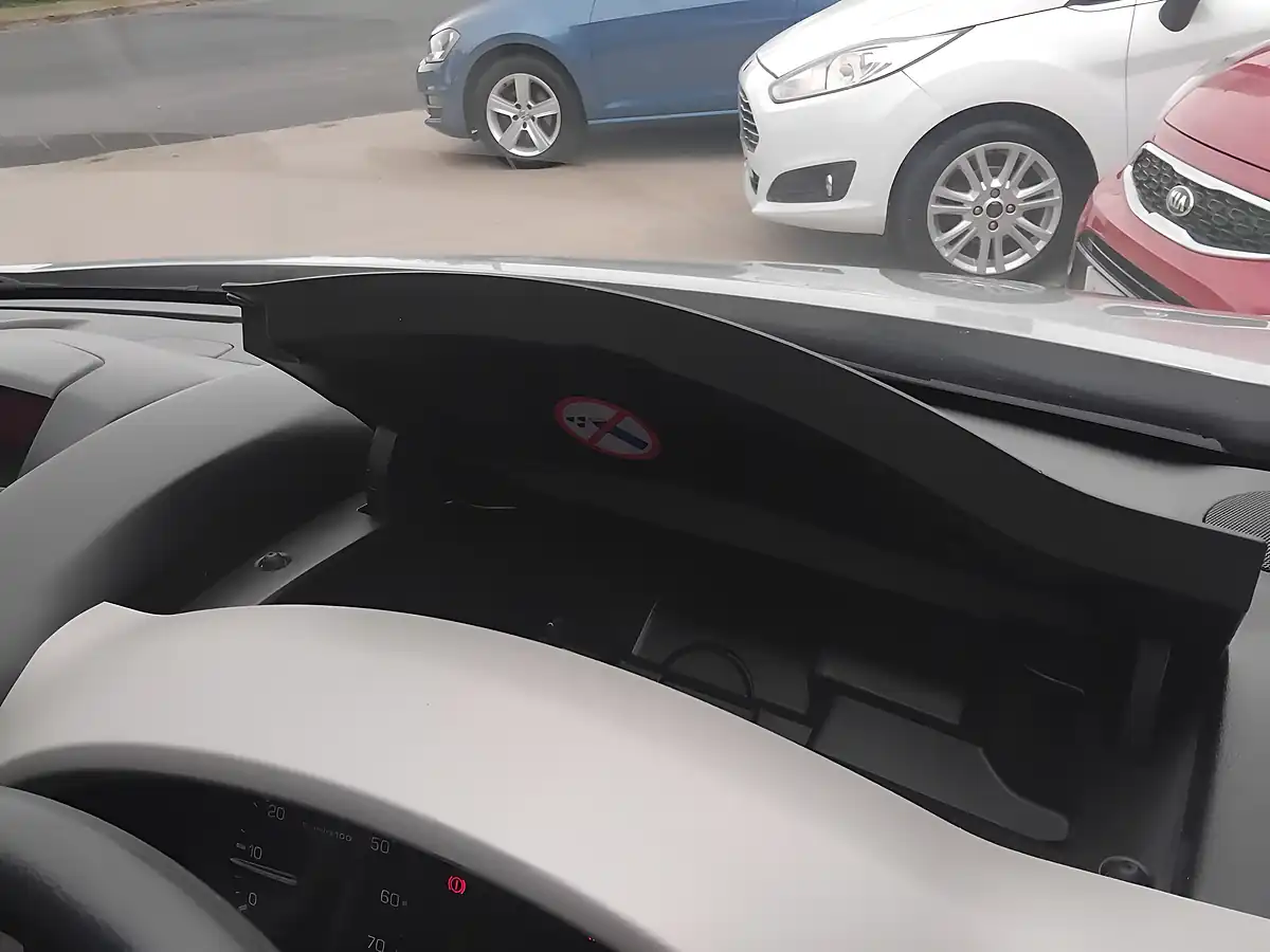 Used 2014 Peugeot Partner Tepee Outdoor Silver - Interior and Exterior details 13