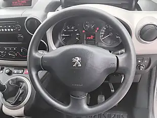 Used 2014 Peugeot Partner Tepee Outdoor Silver - Interior and Exterior details 14