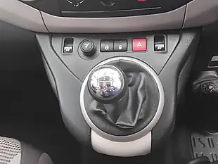 Used 2014 Peugeot Partner Tepee Outdoor Silver - Interior and Exterior details 15
