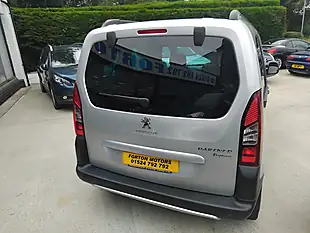 Used 2014 Peugeot Partner Tepee Outdoor Silver - Interior and Exterior details 7