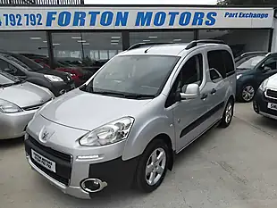 Used 2014 Peugeot Partner Tepee Outdoor Silver - Interior and Exterior details 8