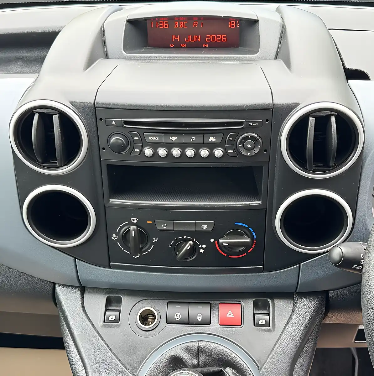 Used 2014 Peugeot Partner Tepee S Bronze - Interior and Exterior details 15