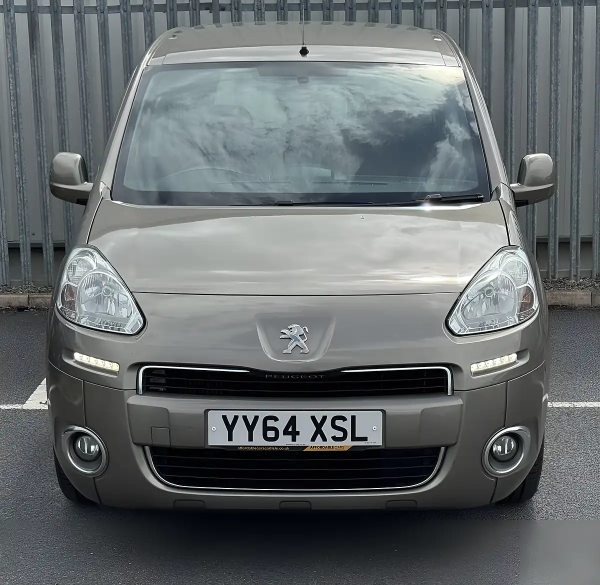 Used 2014 Peugeot Partner Tepee S Bronze - Interior and Exterior details 3
