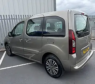Used 2014 Peugeot Partner Tepee S Bronze - Interior and Exterior details 4