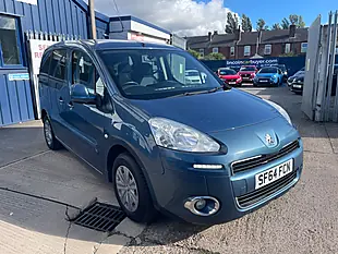 Used 2014 Peugeot Partner Tepee Tepee S Blue - Interior and Exterior details 19