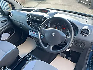 Used 2014 Peugeot Partner Tepee Tepee S Blue - Interior and Exterior details 8