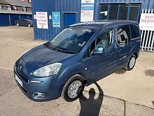 Used 2014 Peugeot Partner Tepee Tepee S Blue - Interior and Exterior details 9