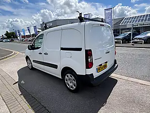 Used 2014 Peugeot Partner White - Interior and Exterior details 6