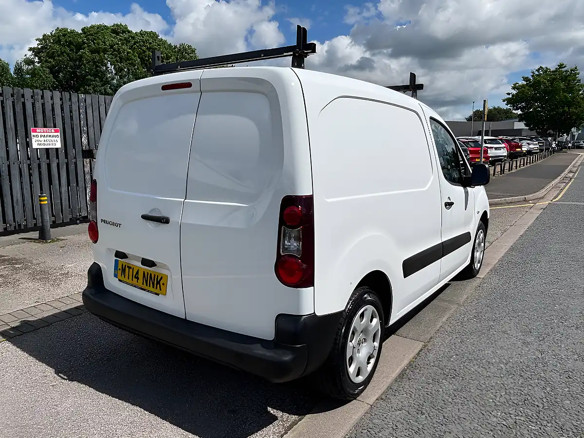 Used 2014 Peugeot Partner White - Interior and Exterior details 7