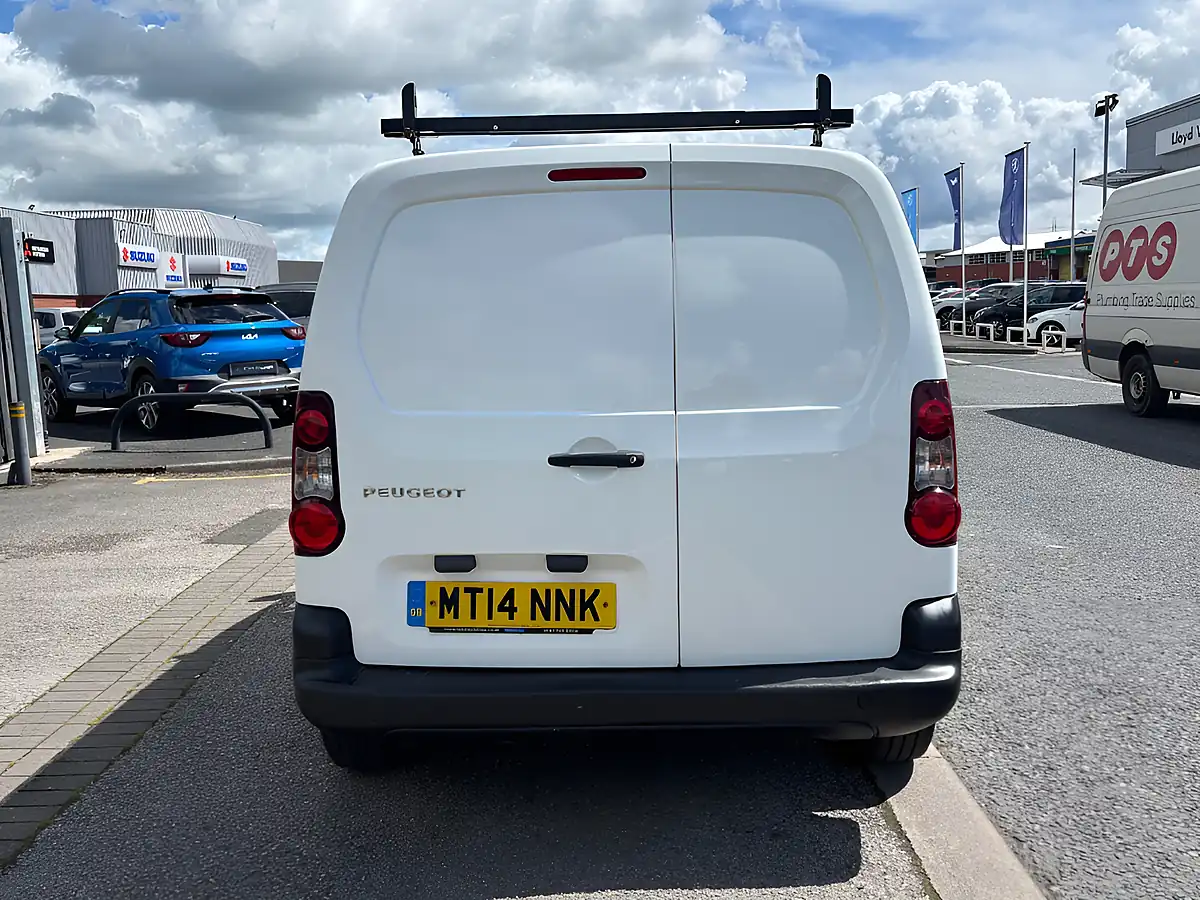 Used 2014 Peugeot Partner White - Interior and Exterior details 8