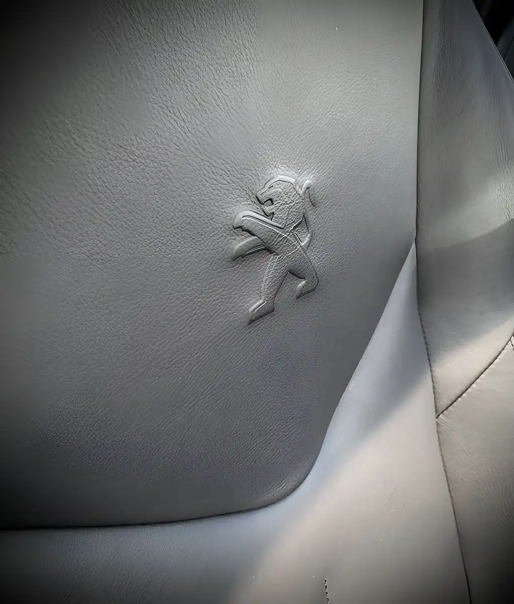 Used 2014 Peugeot Rcz GT White - Interior and Exterior details 19
