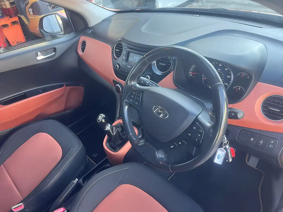 Used 2014 Peugeot Rcz GT White - Interior and Exterior details 5