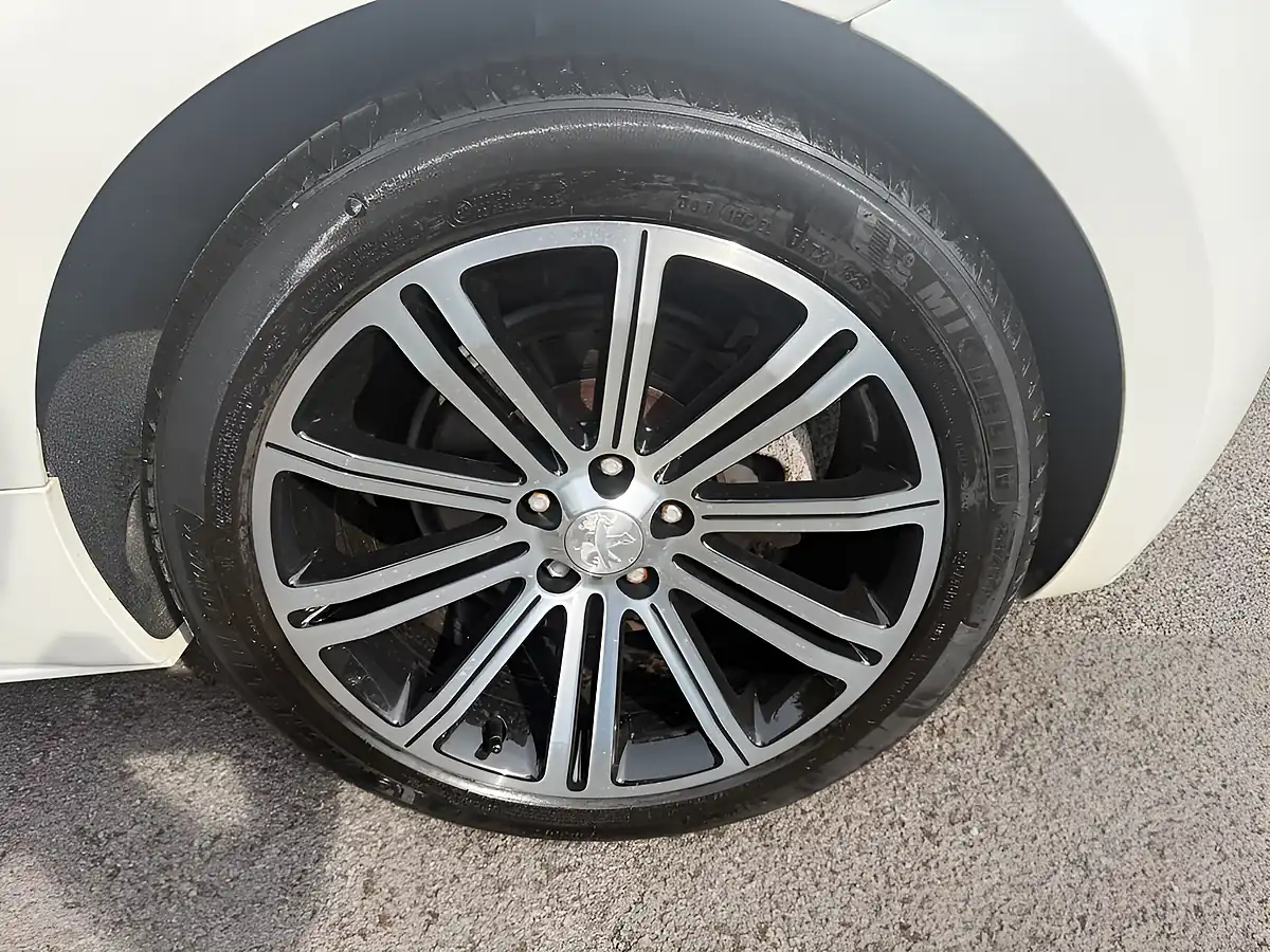 Used 2014 Peugeot Rcz Sport Coupe White - Interior and Exterior details 10