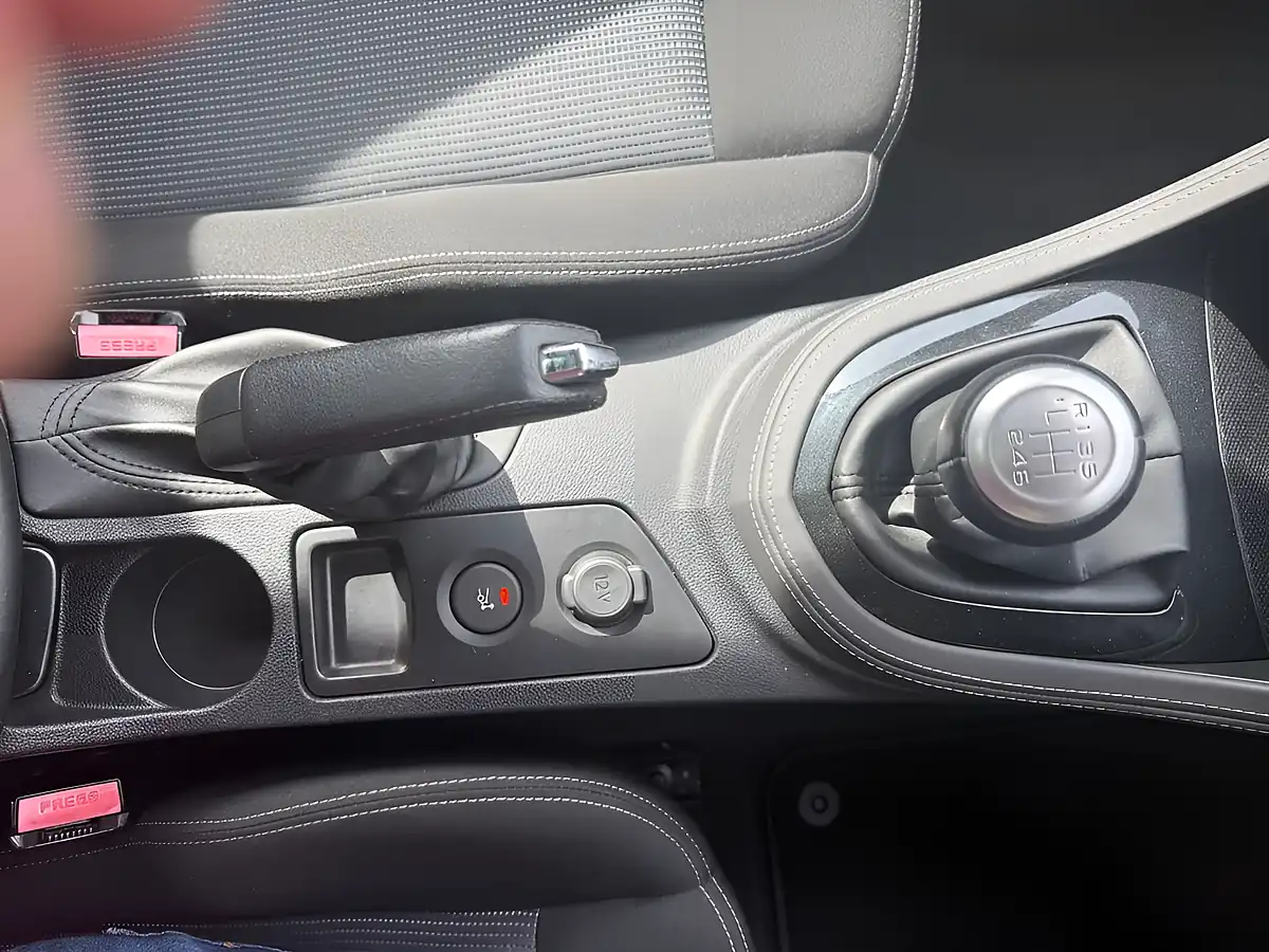 Used 2014 Peugeot Rcz Sport Coupe White - Interior and Exterior details 12