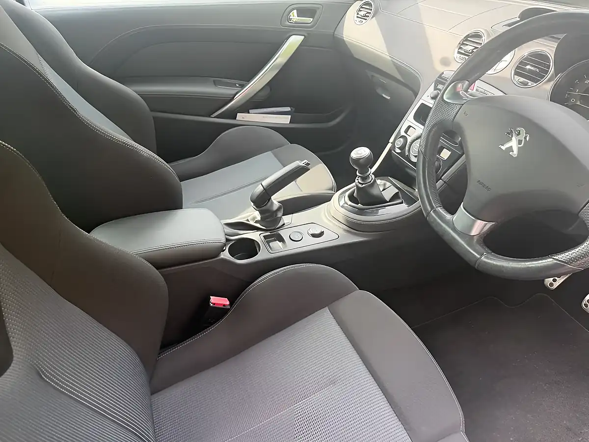 Used 2014 Peugeot Rcz Sport Coupe White - Interior and Exterior details 14