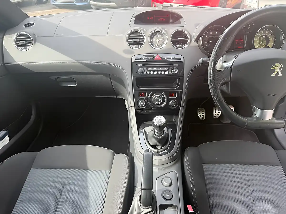 Used 2014 Peugeot Rcz Sport Coupe White - Interior and Exterior details 16