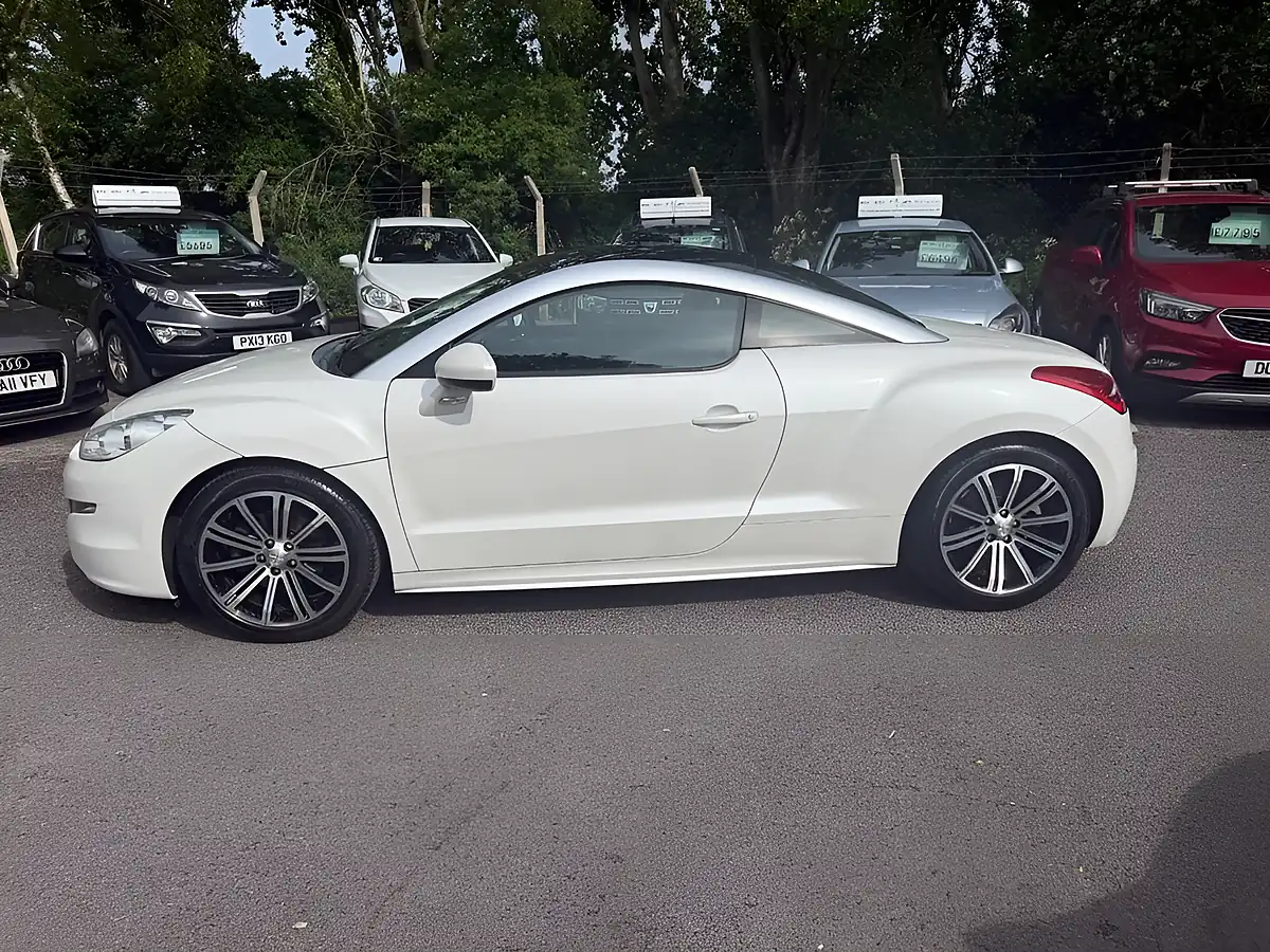 Used 2014 Peugeot Rcz Sport Coupe White - Interior and Exterior details 3