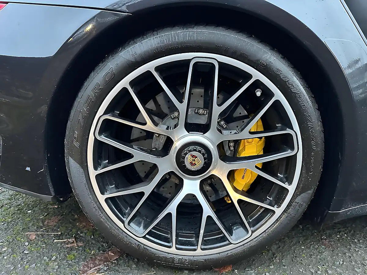 Used 2014 Porsche 911 Turbo S Black - Interior and Exterior details 19