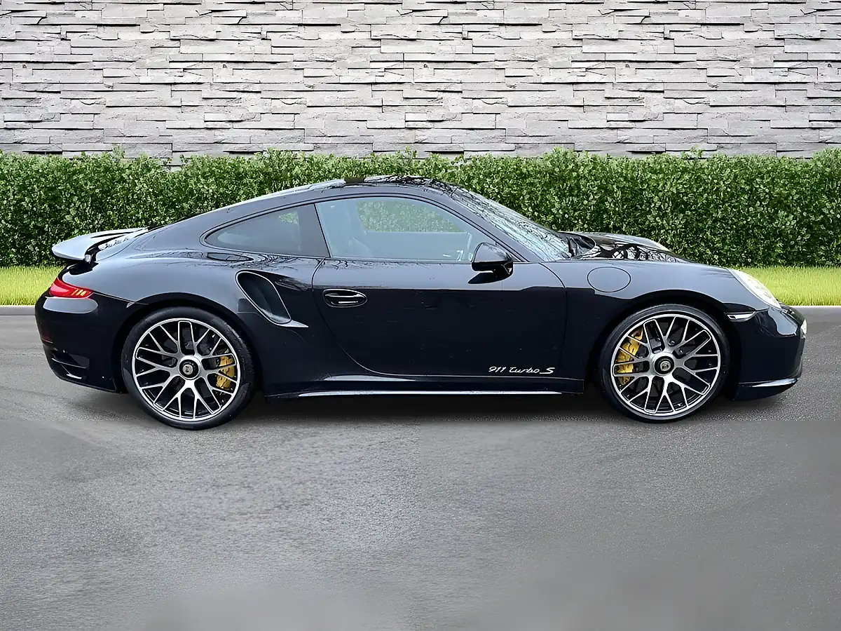 Used 2014 Porsche 911 Turbo S Black - Interior and Exterior details 7