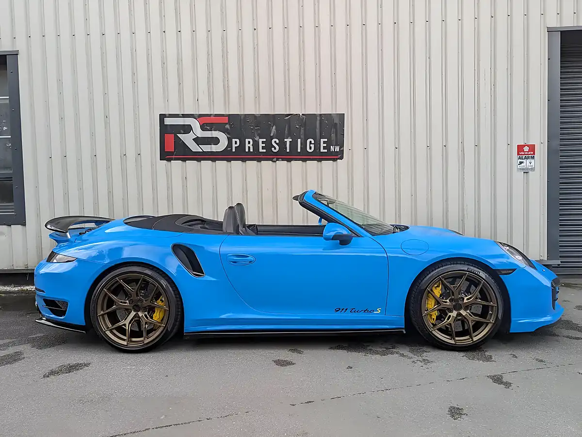 Used 2014 Porsche 911 Turbo S Blue - Interior and Exterior details 15
