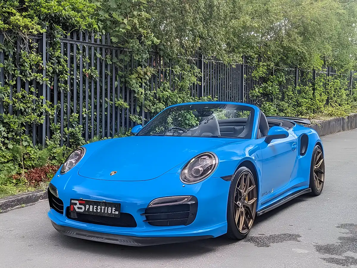 Used 2014 Porsche 911 Turbo S Blue - Interior and Exterior details 16
