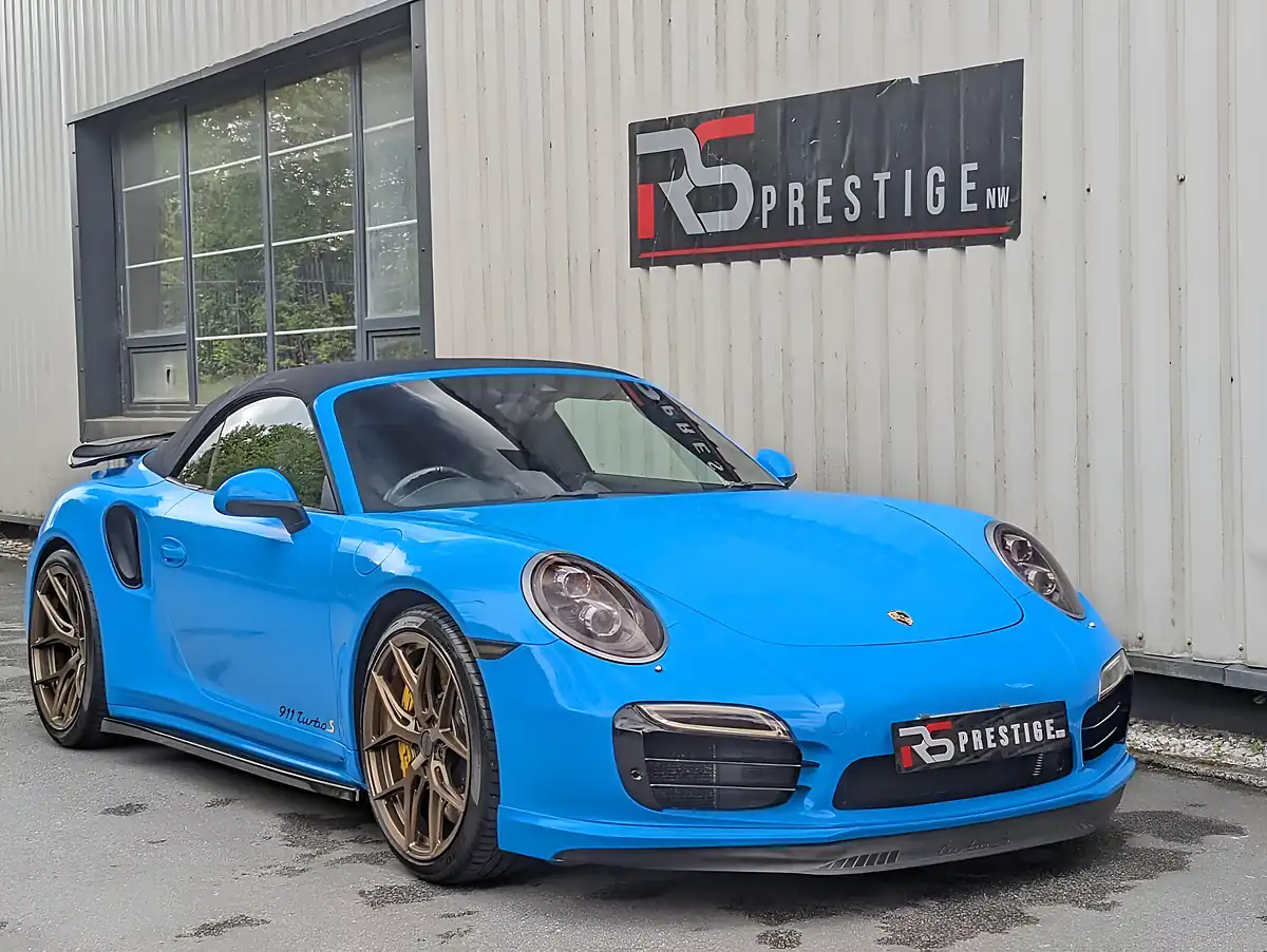Used 2014 Porsche 911 Turbo S Blue - Interior and Exterior details 3